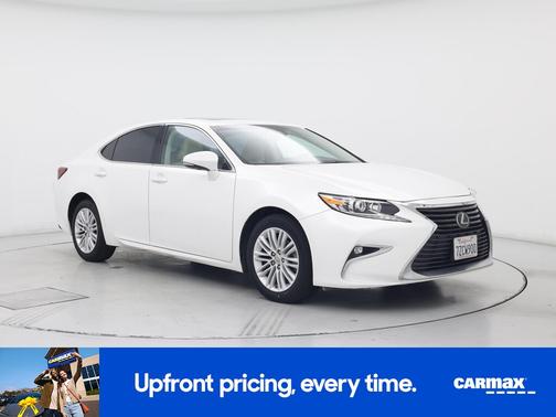 White 2017 Lexus ES 350