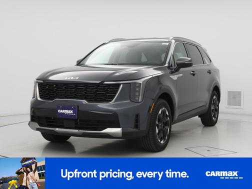 Gray 2025 Kia Sorento S