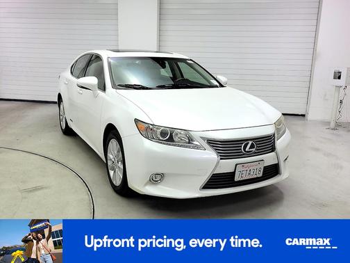 2014 Lexus ES 300h 