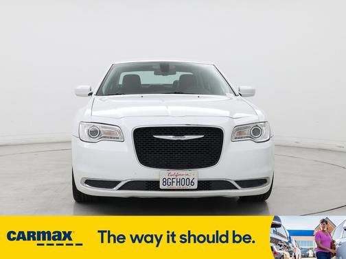 2018 Chrysler 300 Touring