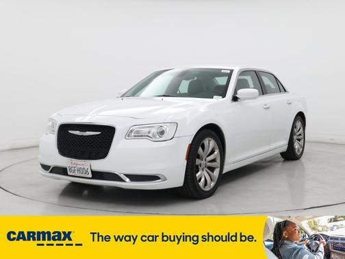 2018 Chrysler 300 Touring