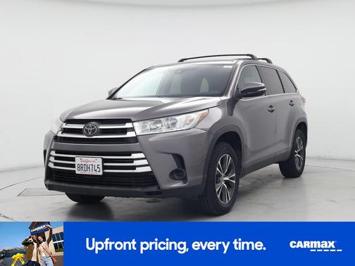 Gray 2019 Toyota Highlander LE