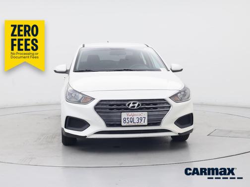 White 2018 Hyundai Accent SE