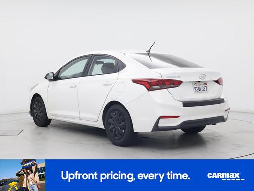White 2018 Hyundai Accent SE
