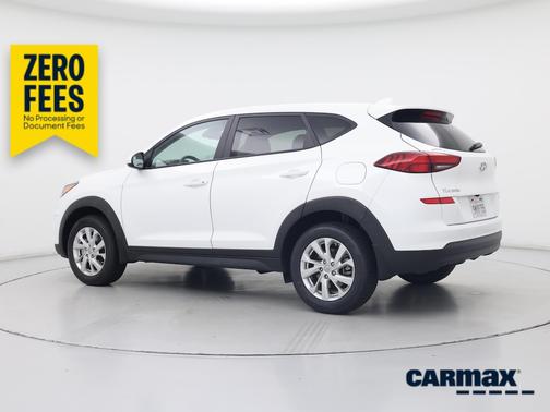 White 2021 Hyundai TUCSON SE