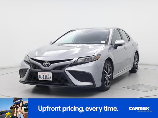 Silver 2021 Toyota Camry SE
