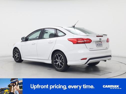 White 2015 Ford Focus SE