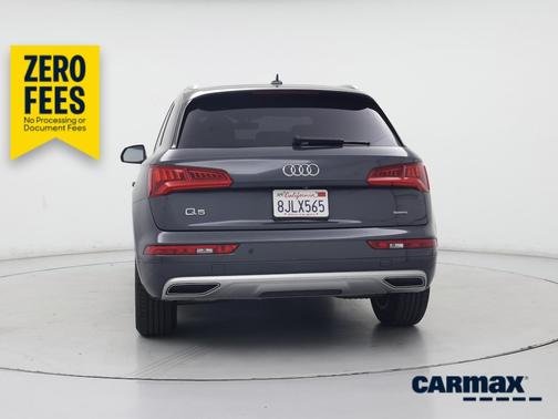 Gray 2019 Audi Q5 Premium
