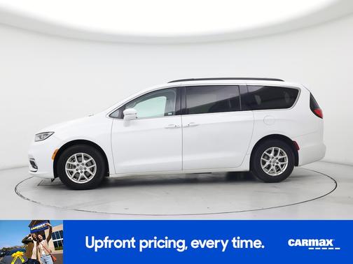 White 2022 Chrysler Pacifica Touring L