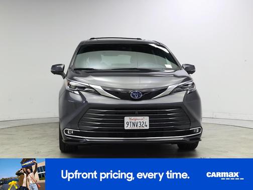 Gray 2025 Toyota Sienna Platinum