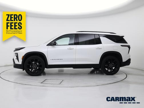White 2025 Chevrolet Traverse RS