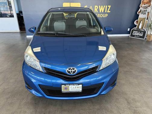 2012 Toyota Yaris LE