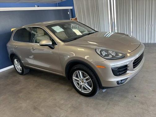 2016 Porsche Cayenne Base