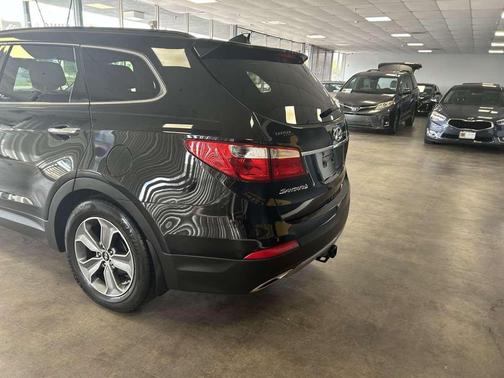 2016 Hyundai SANTA FE SE