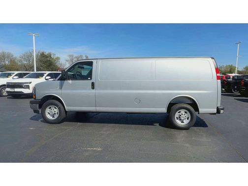 Silver Ice Metallic 2026 Chevrolet Express 2500 Work Van