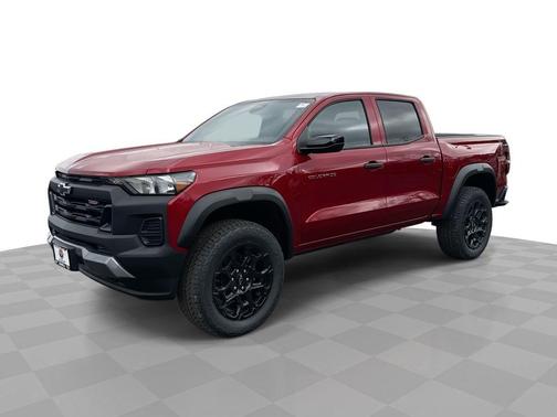 Radiant Red Tintcoat 2026 Chevrolet Colorado Trail Boss