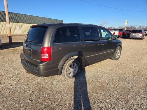 2010 Chrysler Town & Country Touring