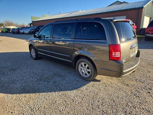 2010 Chrysler Town & Country Touring