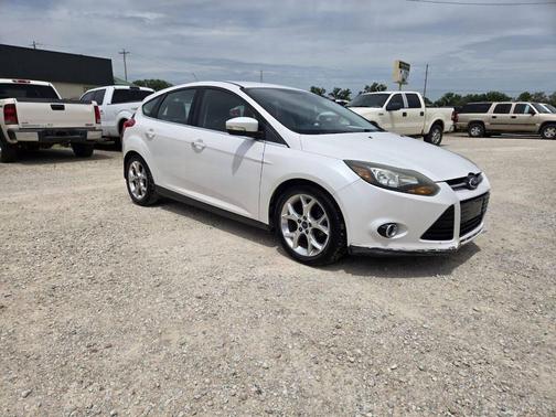 White 2014 Ford Focus Titanium