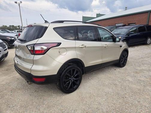White Gold Metallic 2018 Ford Escape SE