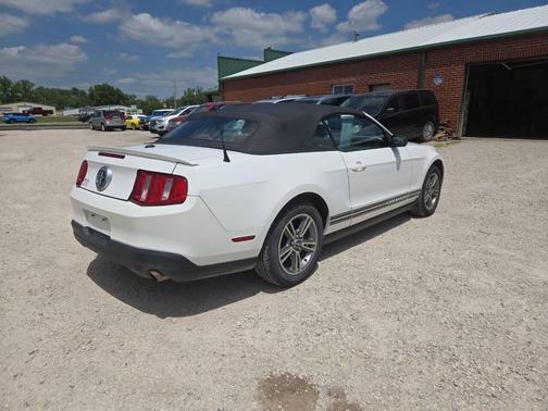 2010 Ford Mustang Premium