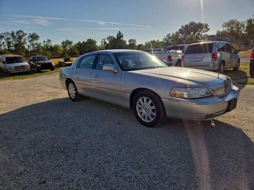 2010 Lincoln Town Car Signature