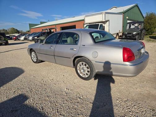 2010 Lincoln Town Car Signature