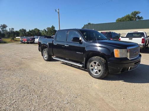 2007 GMC Sierra 1500 Denali Crew Cab