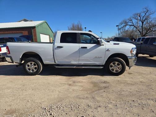 2024 RAM 2500 Big Horn 4x4 4dr Crew Cab 6.3 ft. SB Pickup