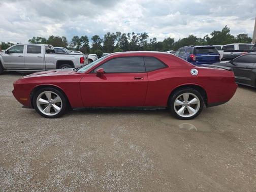 Burgundy 2009 Dodge Challenger SE
