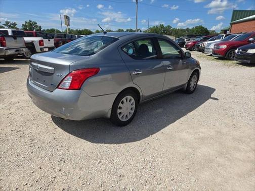 2012 Nissan Versa 1.6 S