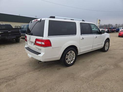 2012 Lincoln Navigator Base