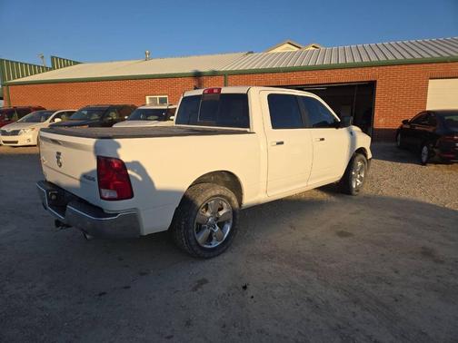 2016 RAM 1500 Lone Star 4x4 4dr Crew Cab 5.5 ft. SB Pickup