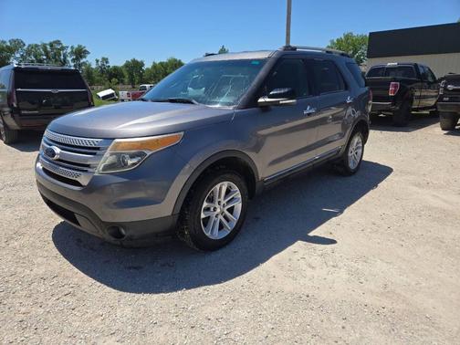 Gray 2012 Ford Explorer XLT