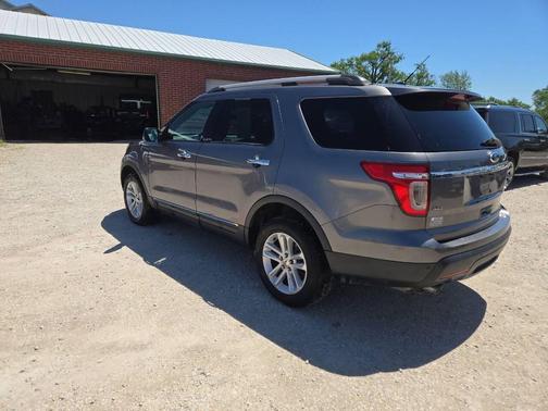 Gray 2012 Ford Explorer XLT