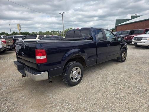 Blue 2005 Ford F-150 XLT SuperCab