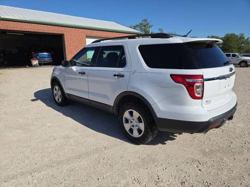 White 2013 Ford Explorer Base