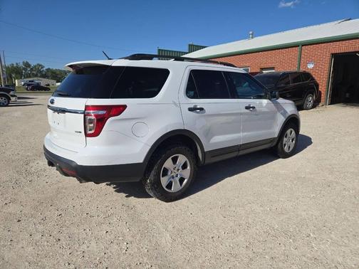 White 2013 Ford Explorer Base