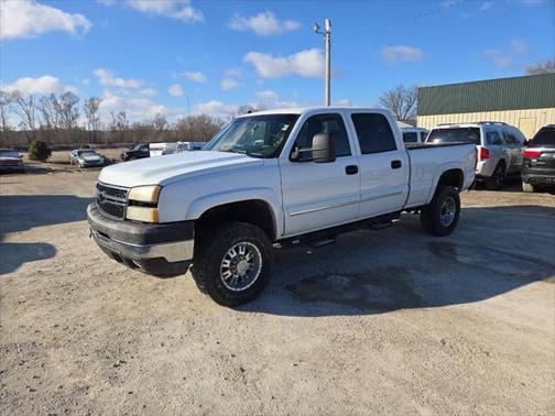 2005 Chevrolet Silverado 2500 LS H/D Crew Cab