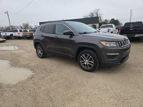 Granite Crystal Metallic Clearcoat 2018 Jeep Compass Latitude