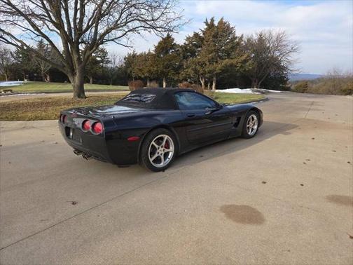 2000 Chevrolet Corvette Base