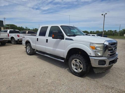 White 2014 Ford F-250 XLT