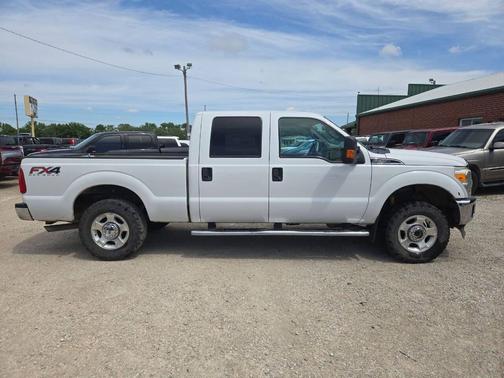 White 2014 Ford F-250 XLT