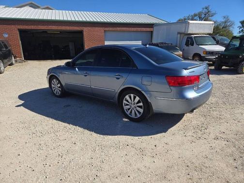 2010 Hyundai SONATA Limited
