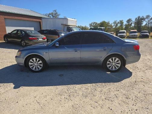 2010 Hyundai SONATA Limited