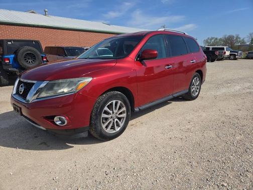 2016 Nissan Pathfinder SV