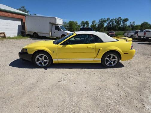 2002 Ford Mustang Deluxe