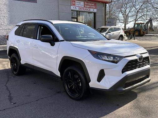2021 Toyota RAV4 LE