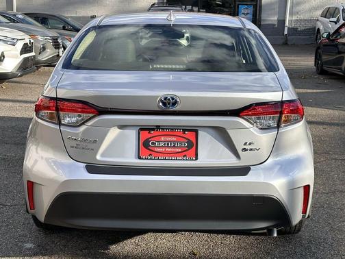 2025 Toyota Corolla Hybrid LE