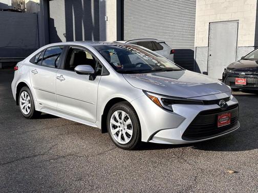 2025 Toyota Corolla Hybrid LE